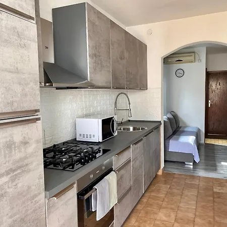 Ikar Apartment